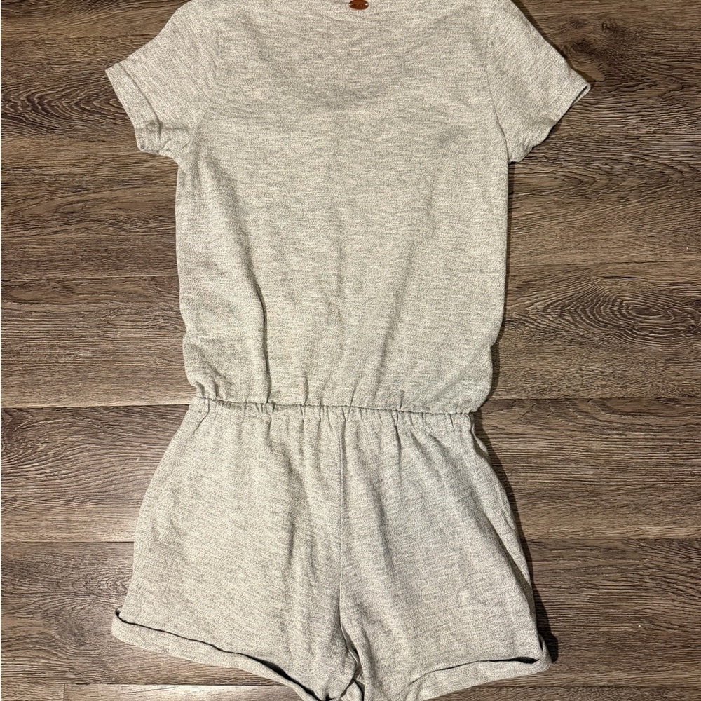 Roxy Gray Button-Front Romper - Picture 5 of 7